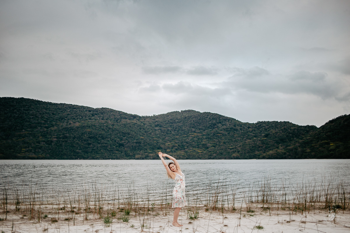 Retratos pessoais de um ensaio no Sul da Ilha de Santa Catarina, em Florianópolis. Gisele, 40 anos. 