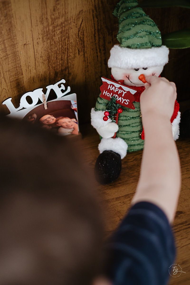Detalhes da montagem. Ensaio documental de Natal, em casa, por Thiago Braga fotografia. 