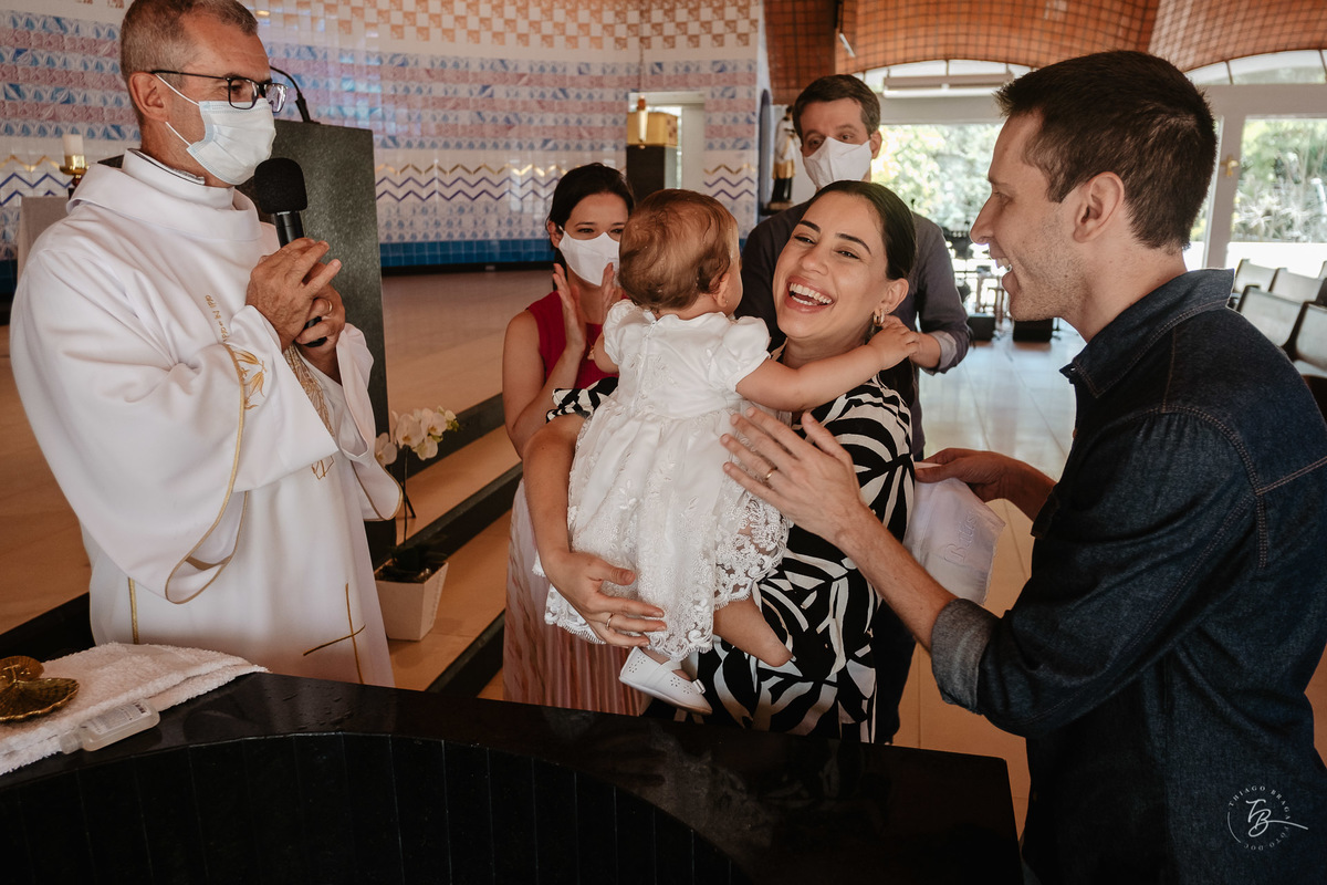 Dia do batizado, de gêmeos.
Manhã de domingo, iluminada, Após a cerimônia na lindíssima Paróquia Nossa Senhora de Lourdes São Luiz, na Agronômica/Florianópolis - SC.