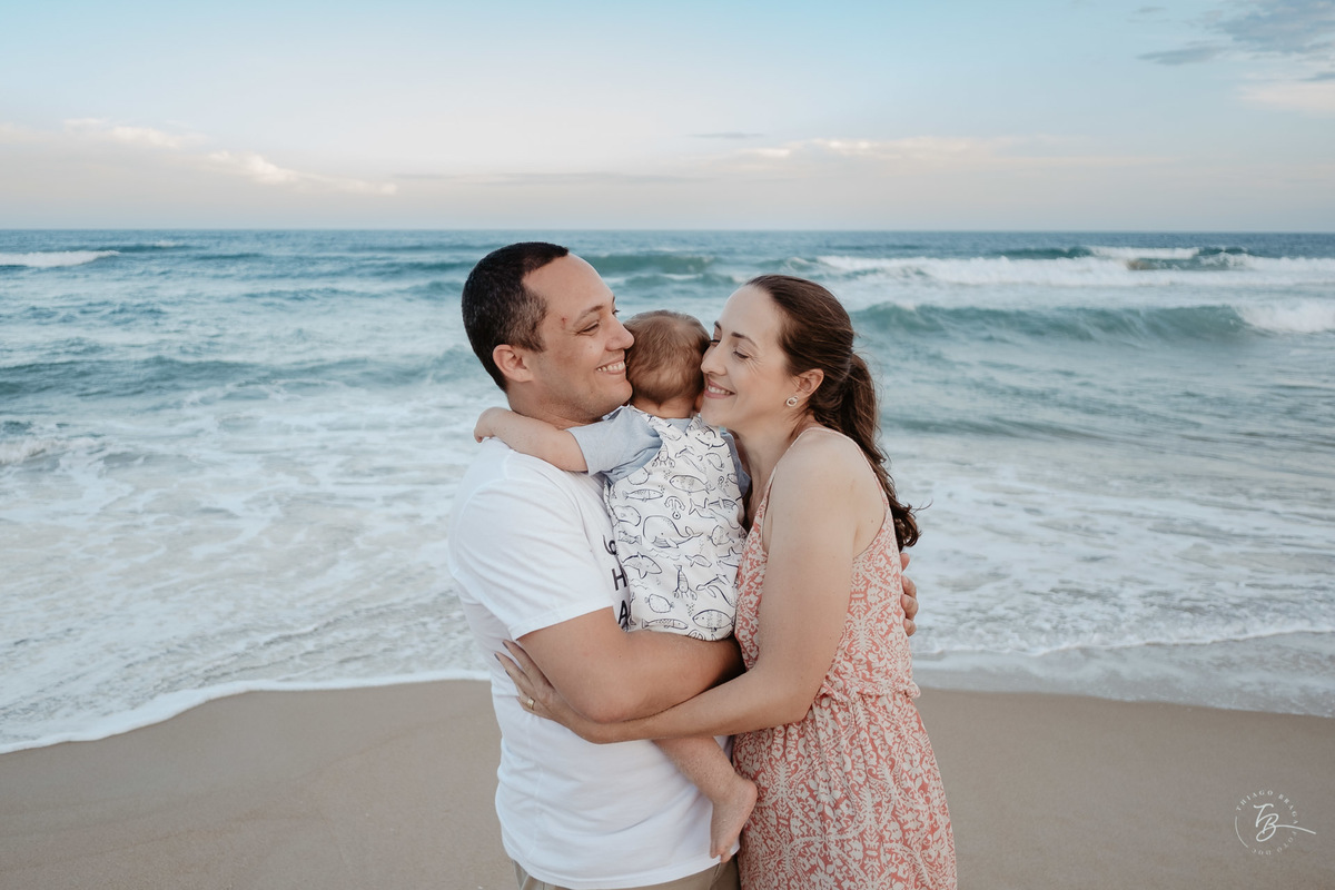 Ensaio lifestyle. Fotos de Família em Garopaba - SC. Por Thiago Braga