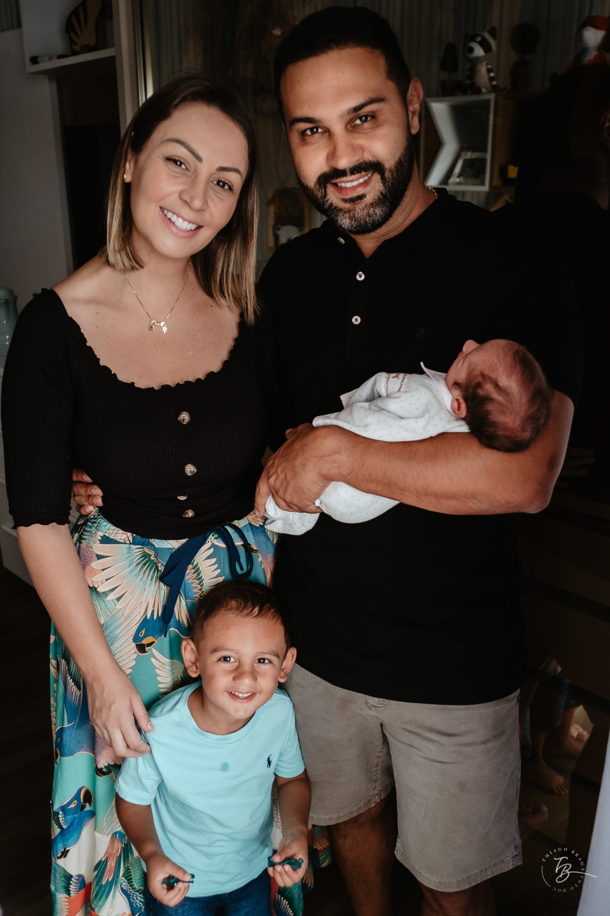 Ensaio de primeiros dias em casa e encontro de irmãos. Por Thiago Braga Fotografia.