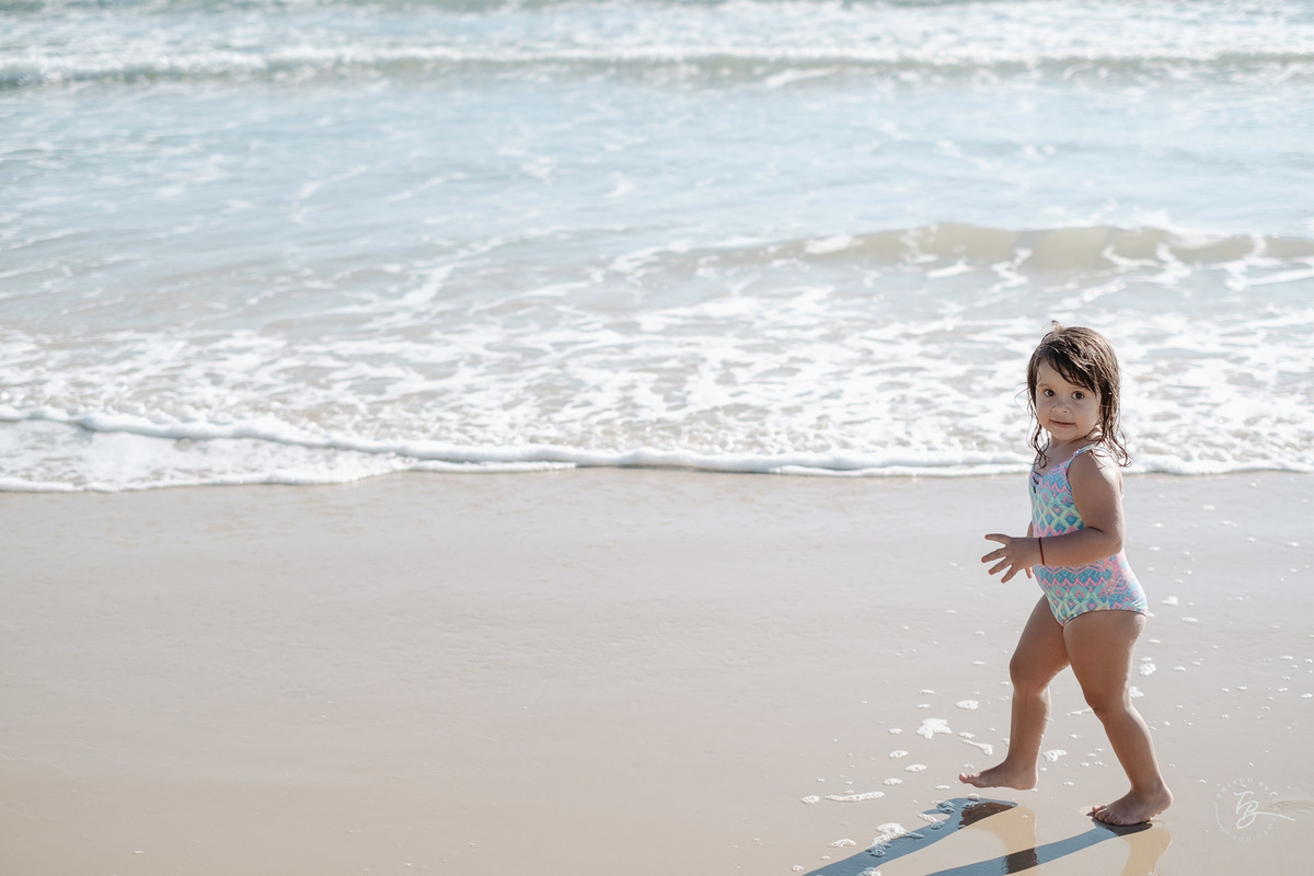 Ensaio de Família na praia dos Ingleses em Florianópolis/SC. Por Thiago Braga Fotografia. 