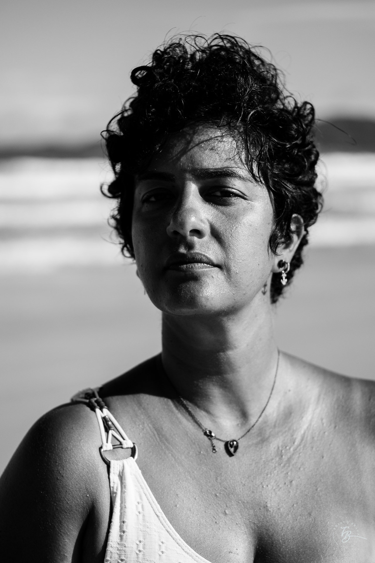 Ensaio de Casal, na praia de Canto Grande em Bombinhas - SC. Por Thiago Braga Fotografia.