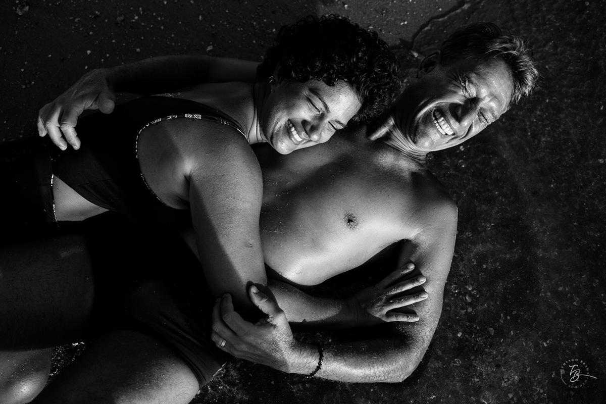 Ensaio de Casal, na praia de Canto Grande em Bombinhas - SC. Por Thiago Braga Fotografia.