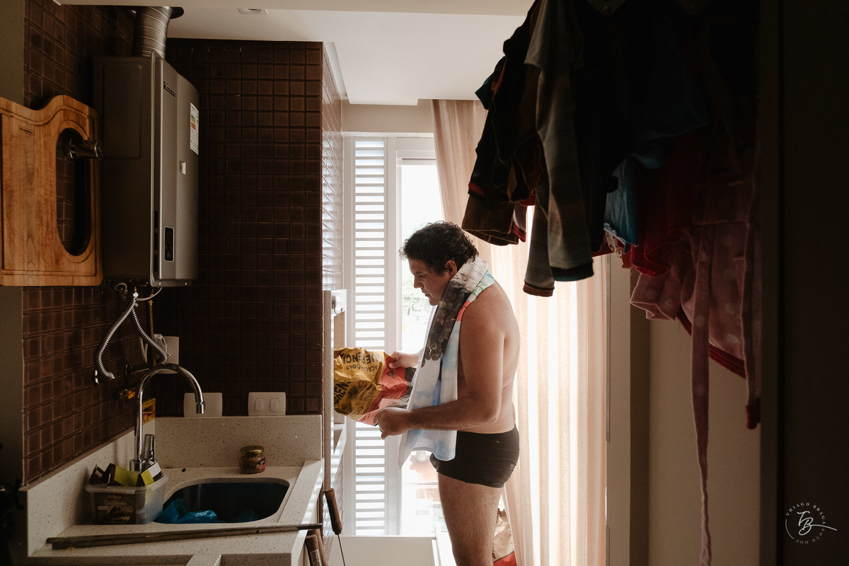 Fotografia documental da família Barbosa, na cidade de Bombinhas/SC. Fotos de um de férias por Thiago Braga.