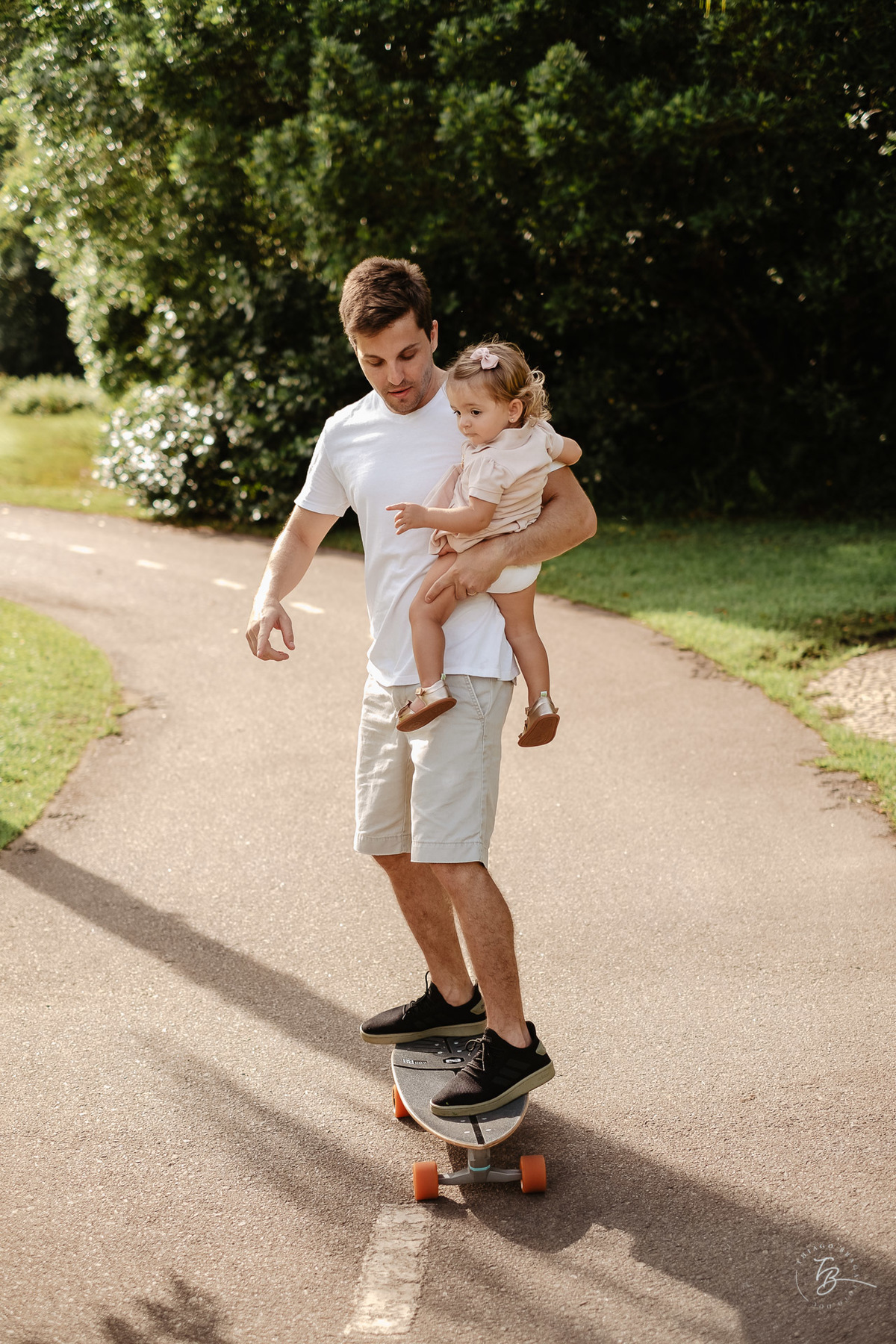 Ensaio de família no Bosque Amoraeville em Jurerê Internacional, em Florianópolis, por Thiago Braga fotografia