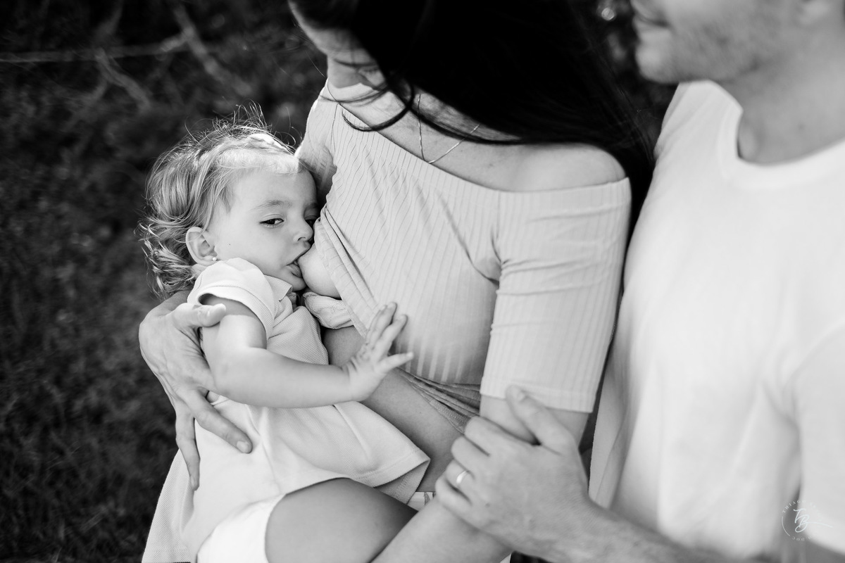 Ensaio de família no Bosque Amoraeville em Jurerê Internacional, em Florianópolis, por Thiago Braga fotografia