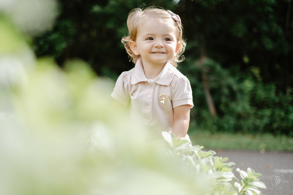 Ensaio de família no Bosque Amoraeville em Jurerê Internacional, em Florianópolis, por Thiago Braga fotografia