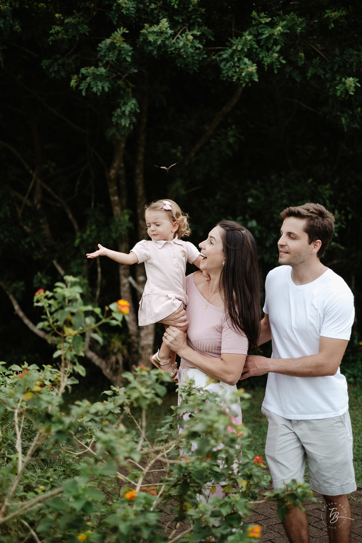 Ensaio de família no Bosque Amoraeville em Jurerê Internacional, em Florianópolis, por Thiago Braga fotografia