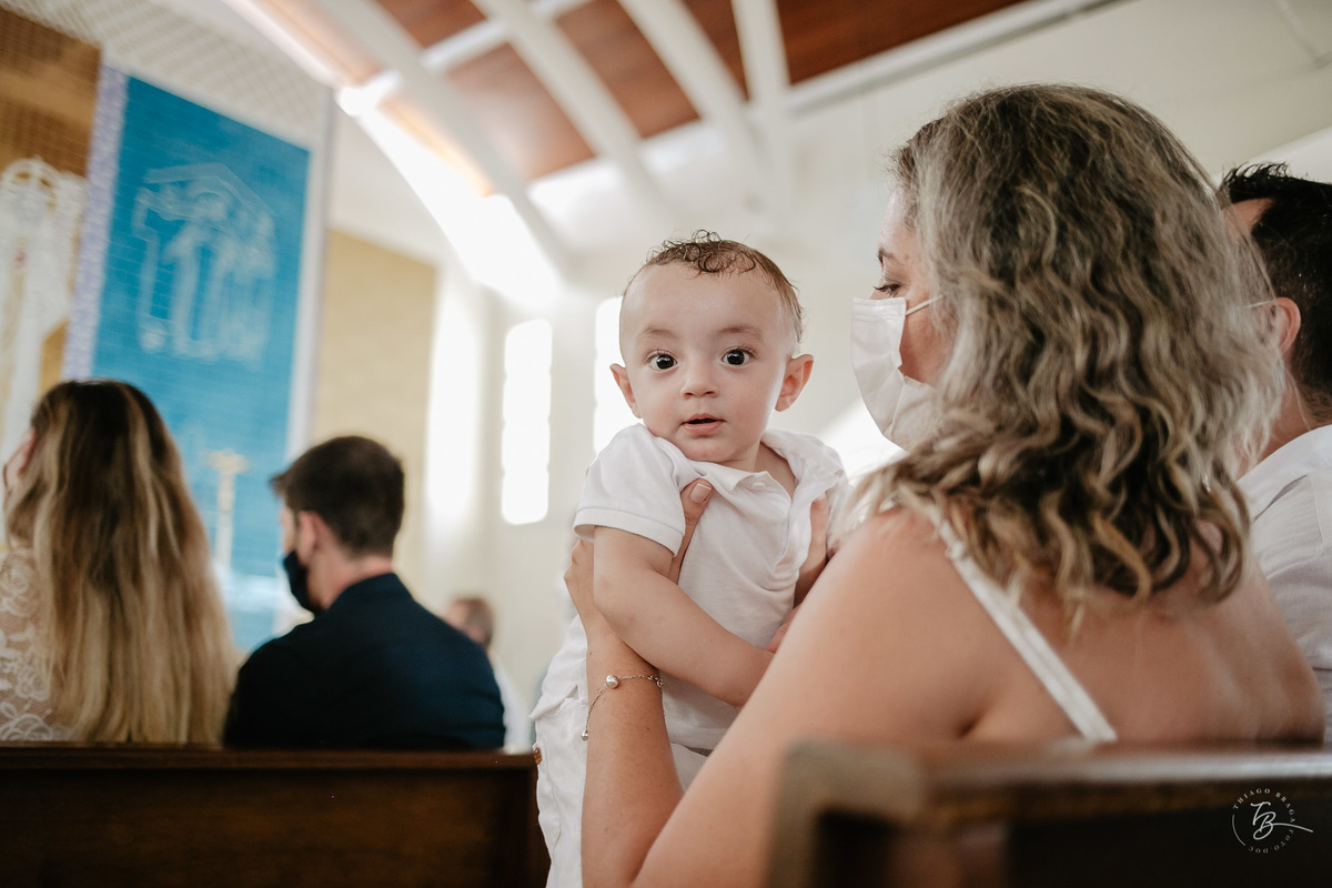 Fotografia Documental do Dia do Batizado do Davi, nos Ingleses em Florianópolis, por Thiago Braga fotografia