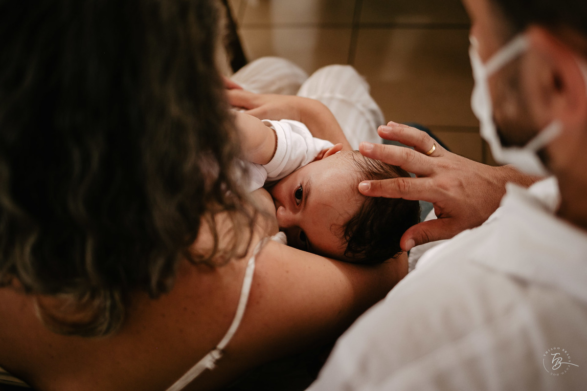 Fotografia Documental do Dia do Batizado do Davi, nos Ingleses em Florianópolis, por Thiago Braga fotografia
