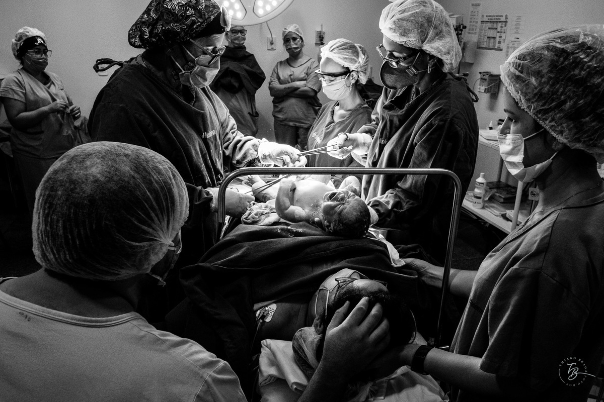 História do nascimento do Bernardo na Clínica Santa Helena em Florianópolis - SC por Thiago Braga Fotografia. 