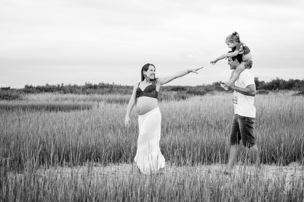 Ensaio gestante na praia da Daniela, em Florianópolis. Por Thiago Braga fotografia