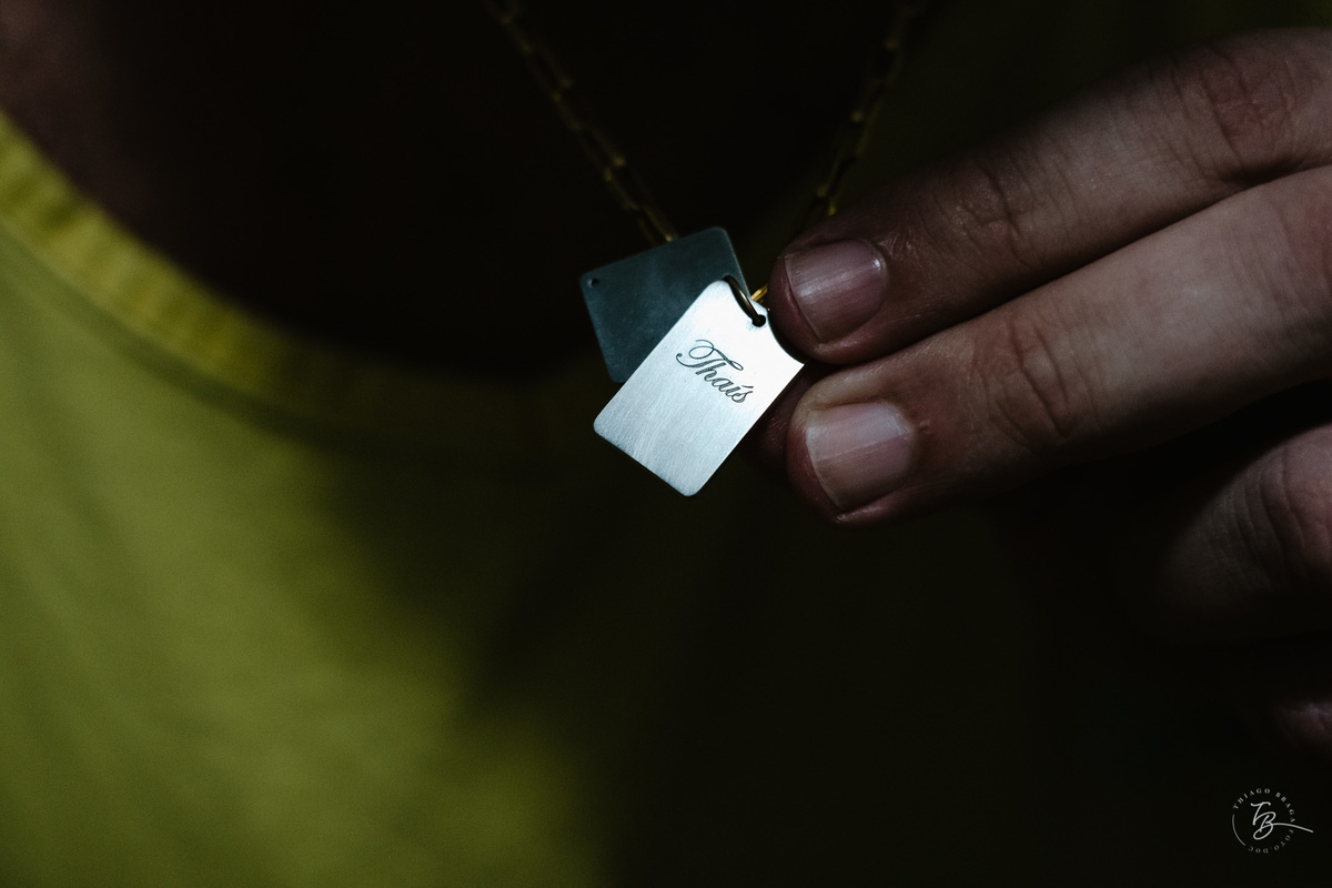 Fotografia documental de nascimento. Cesárea na Clínica e maternidade Santa Helena e Florianópolis, por Thiago Braga fotografia. 