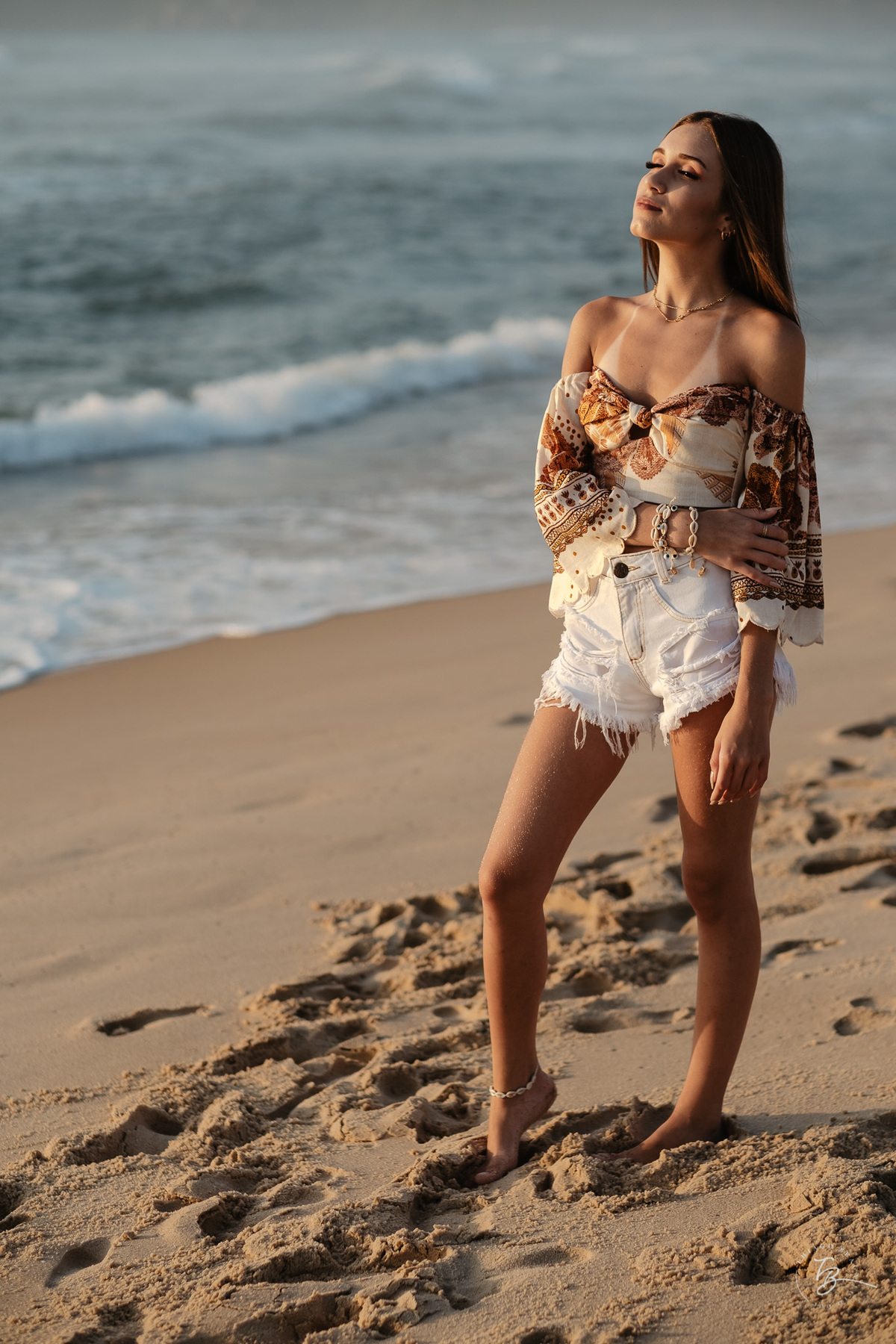 Amanhecer do Sol na para Mole em Floripa. Ensaio de 15 anos com a Julia por Thiago Braga fotografia. 