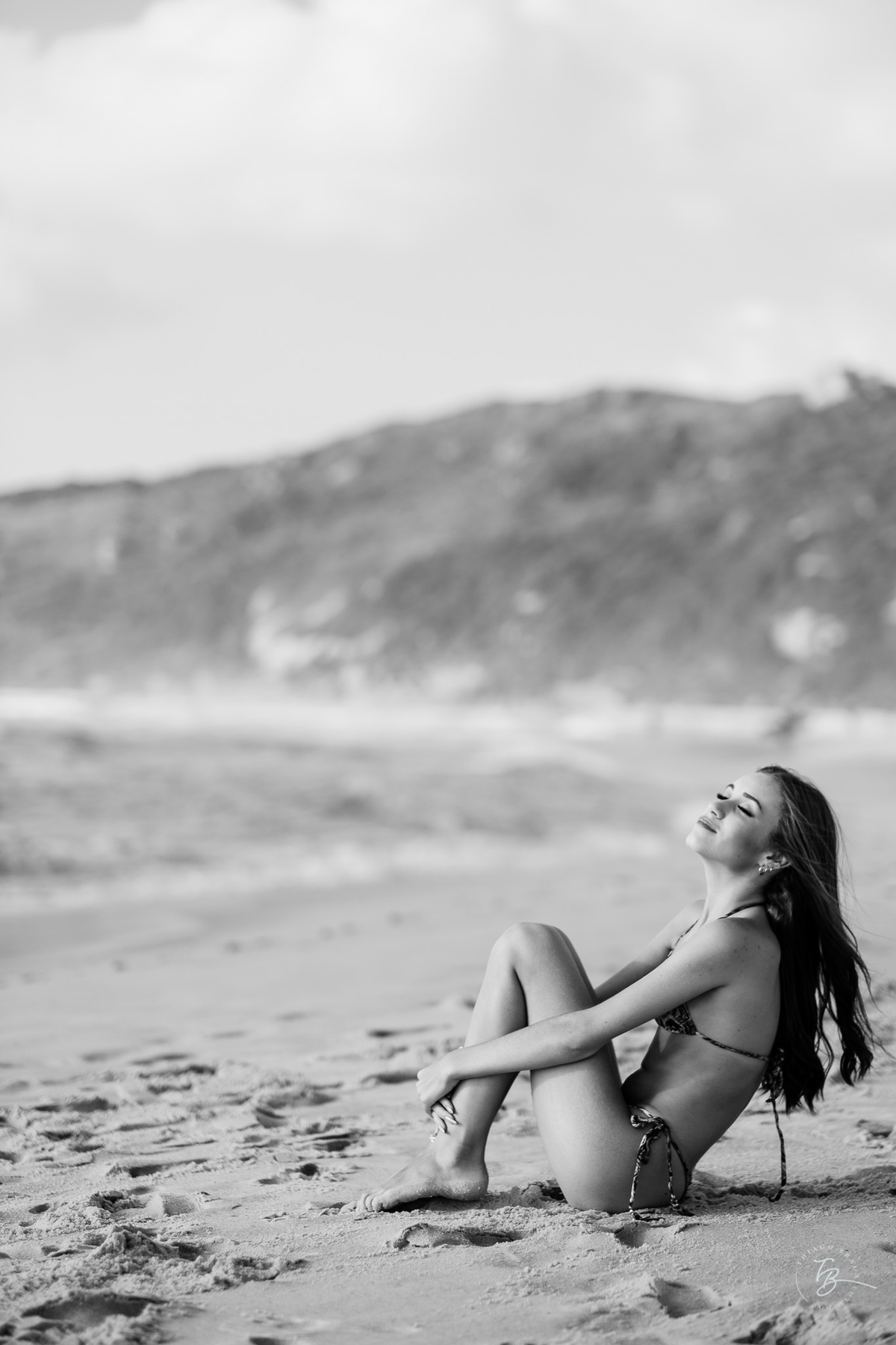 Amanhecer do Sol na para Mole em Floripa. Ensaio de 15 anos com a Julia por Thiago Braga fotografia. 