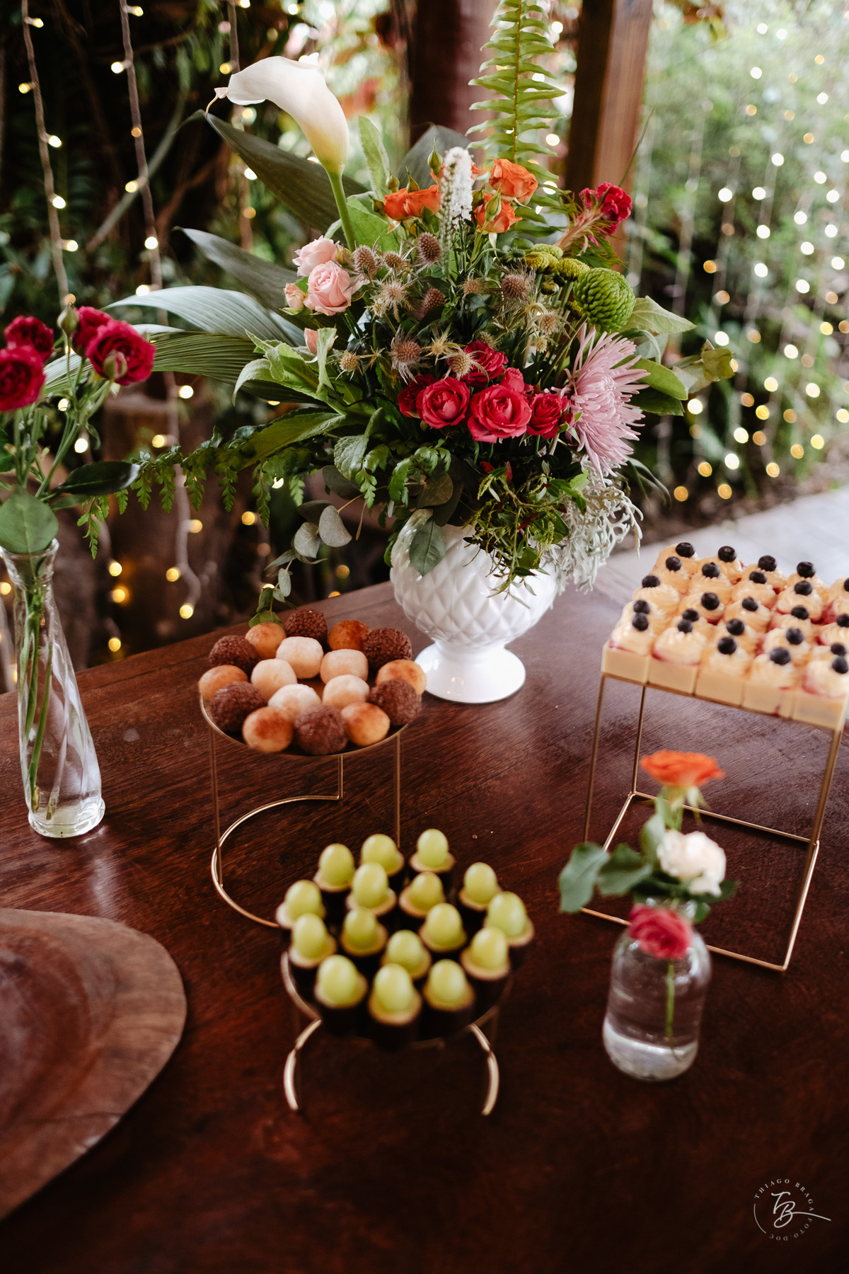 Casamento intimista no Moçambique, Rio Vermelho em Florianópolis. Cerimônia ao ar livre para celebrar a união do Osvaldo e da Sandra. Fotos por Thiago Braga Fotografia.