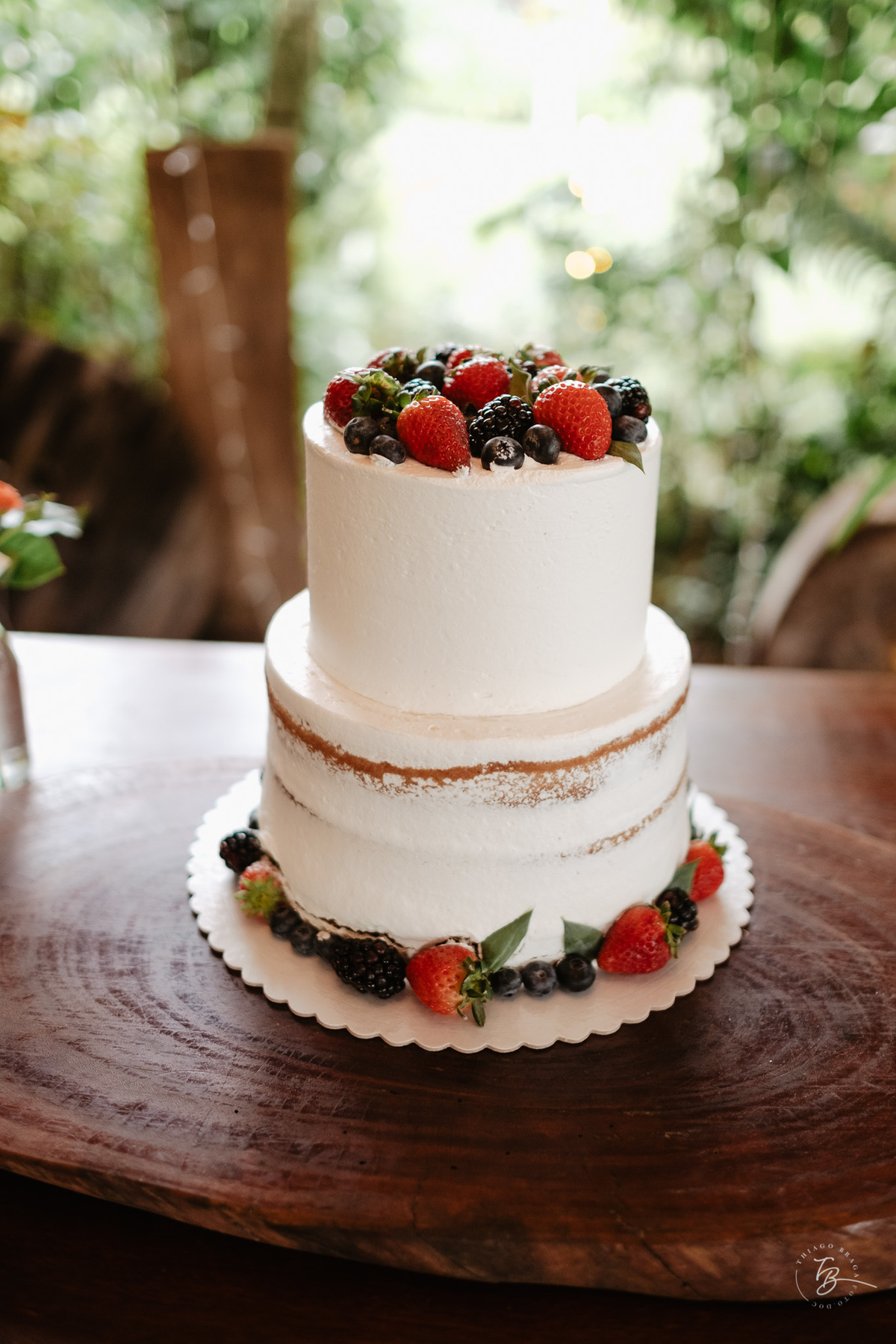 Casamento intimista no Moçambique, Rio Vermelho em Florianópolis. Cerimônia ao ar livre para celebrar a união do Osvaldo e da Sandra. Fotos por Thiago Braga Fotografia.