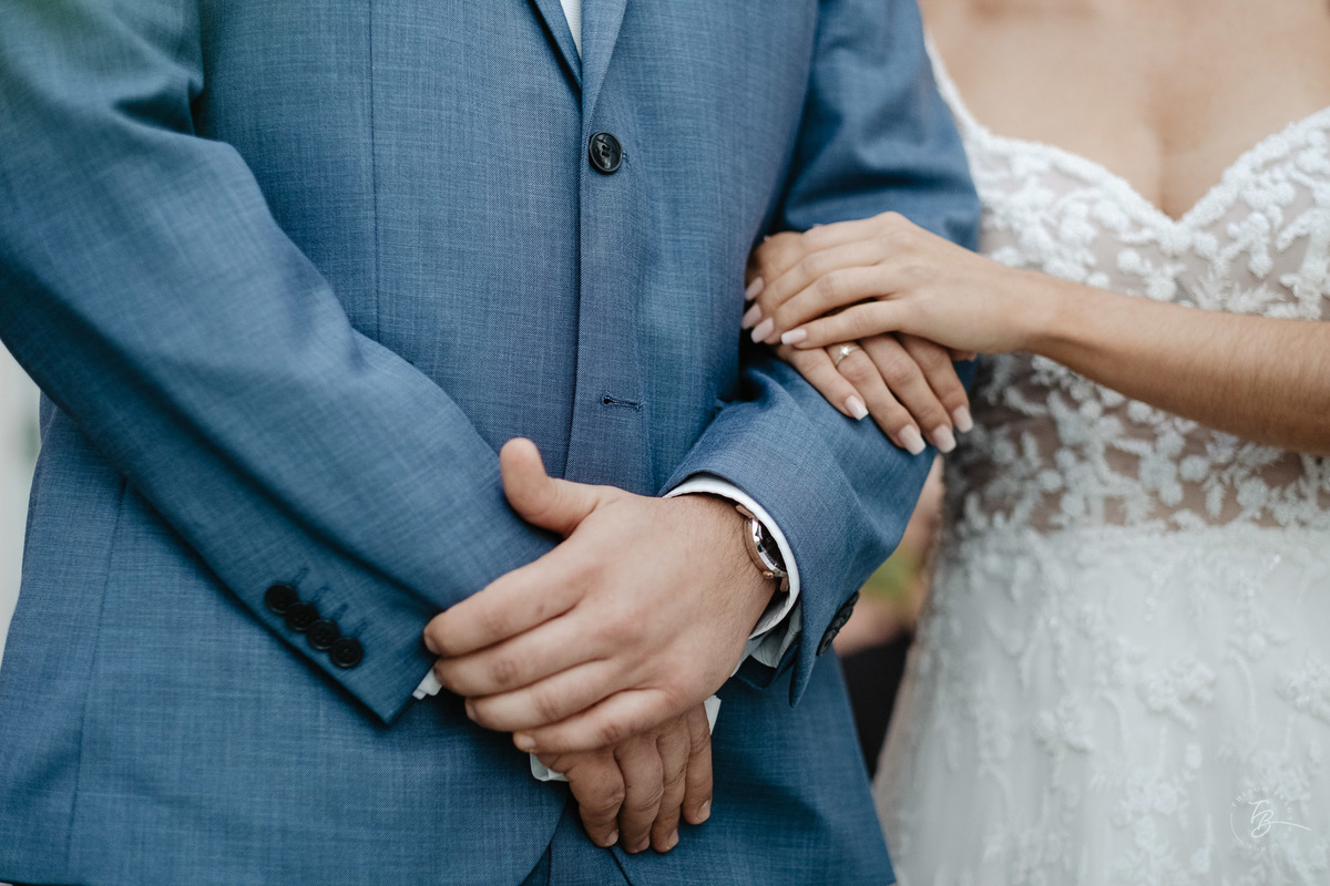 Casamento Indaiá Lincoln e Suellen, fim de tarde, na Lagoa em Florianópolis - Sc por Thiago Braga foto