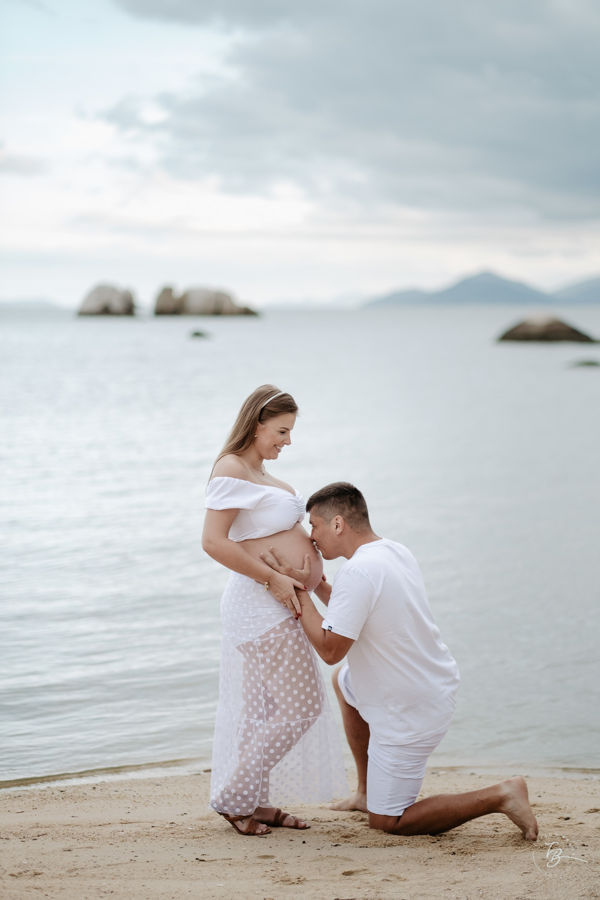 Ensaio gestante espera pelo Leonardo, em um fim de tarde em Itaguaçu - Florianópolis, por Thiago Braga