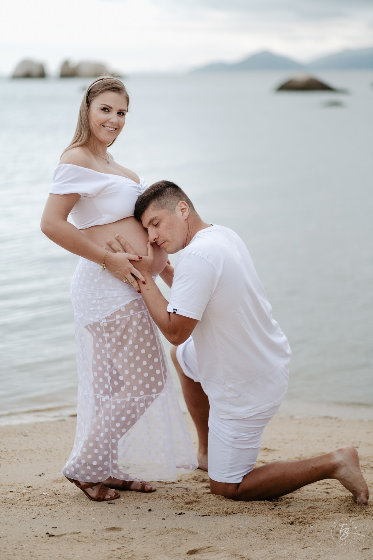 Ensaio gestante espera pelo Leonardo, em um fim de tarde em Itaguaçu - Florianópolis, por Thiago Braga