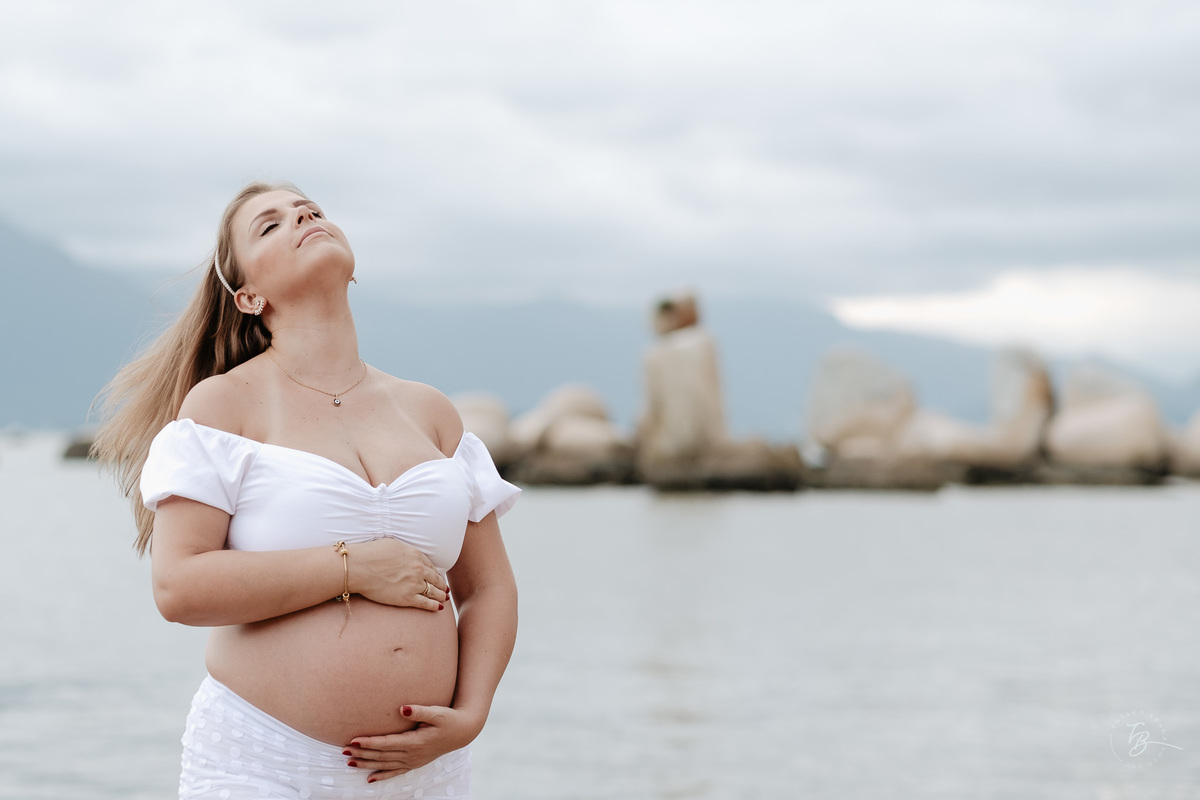 Ensaio gestante espera pelo Leonardo, em um fim de tarde em Itaguaçu - Florianópolis, por Thiago Braga