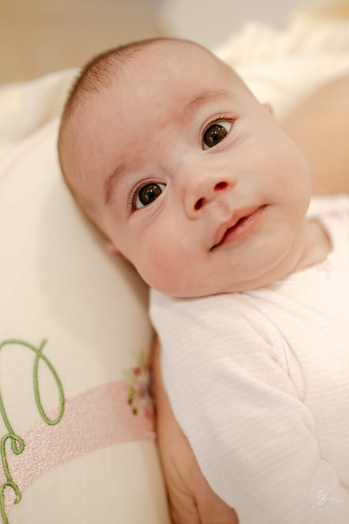 Acompanhamento anual do primeiro ano com Thiago Braga Fotografia, ensaio em casa