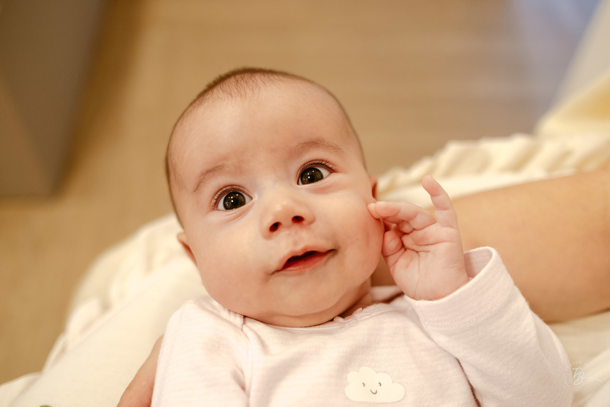 Acompanhamento anual do primeiro ano com Thiago Braga Fotografia, ensaio em casa
