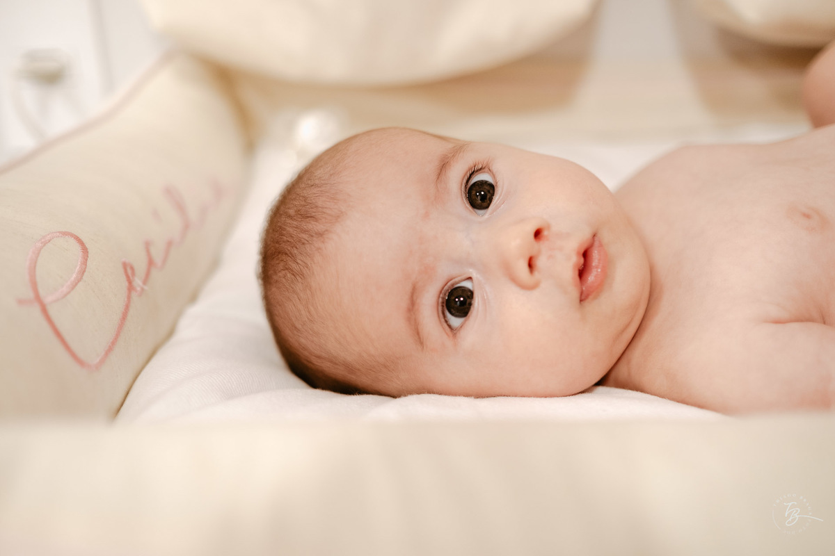 Acompanhamento anual do primeiro ano com Thiago Braga Fotografia, ensaio em casa