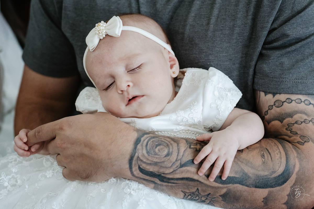 dia do batizado da Laura, por Thiago Braga fotografia. Documental de família