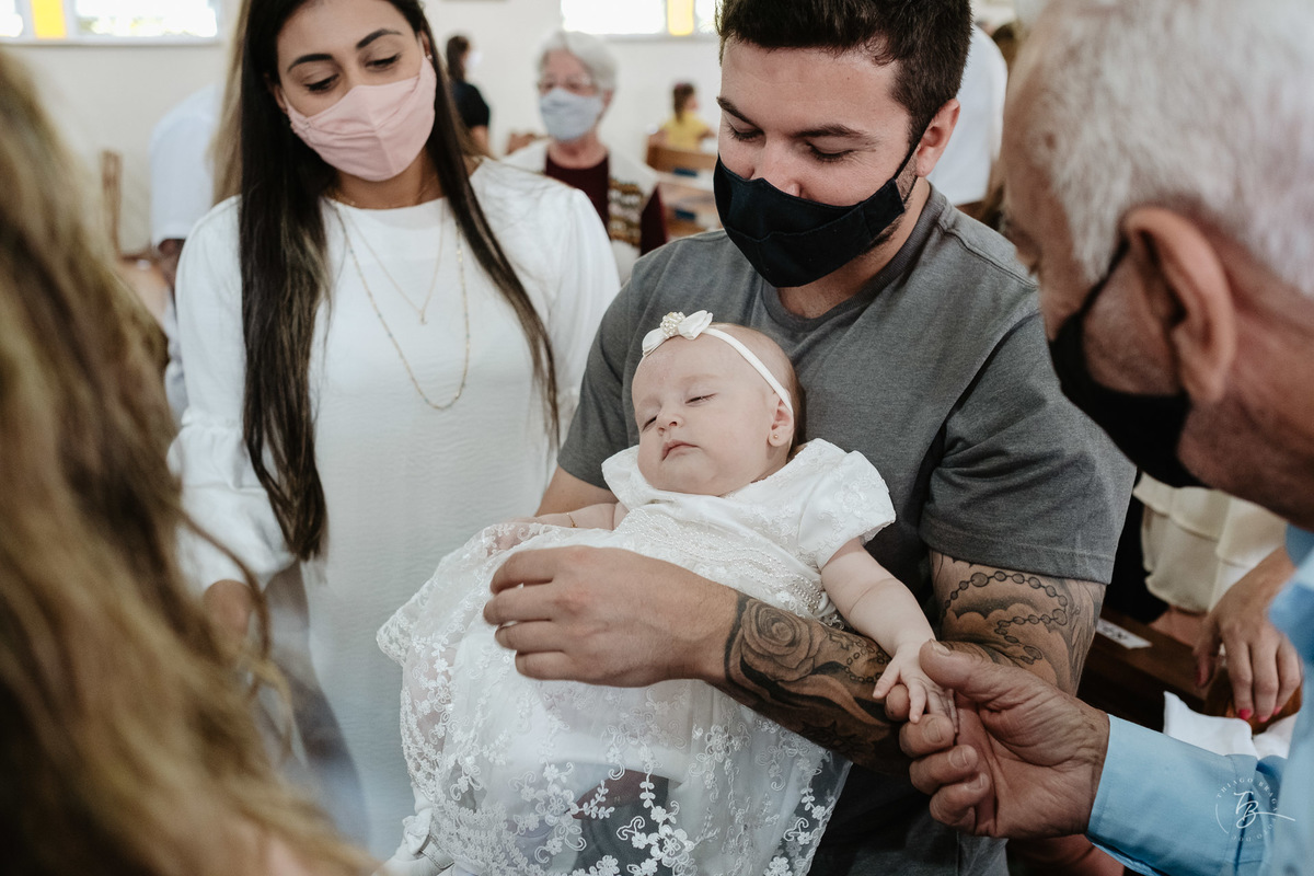 dia do batizado da Laura, por Thiago Braga fotografia. Documental de família