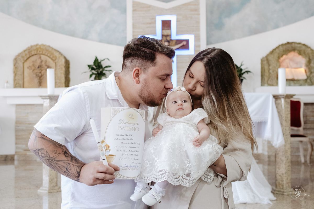 dia do batizado da Laura, por Thiago Braga fotografia. Documental de família