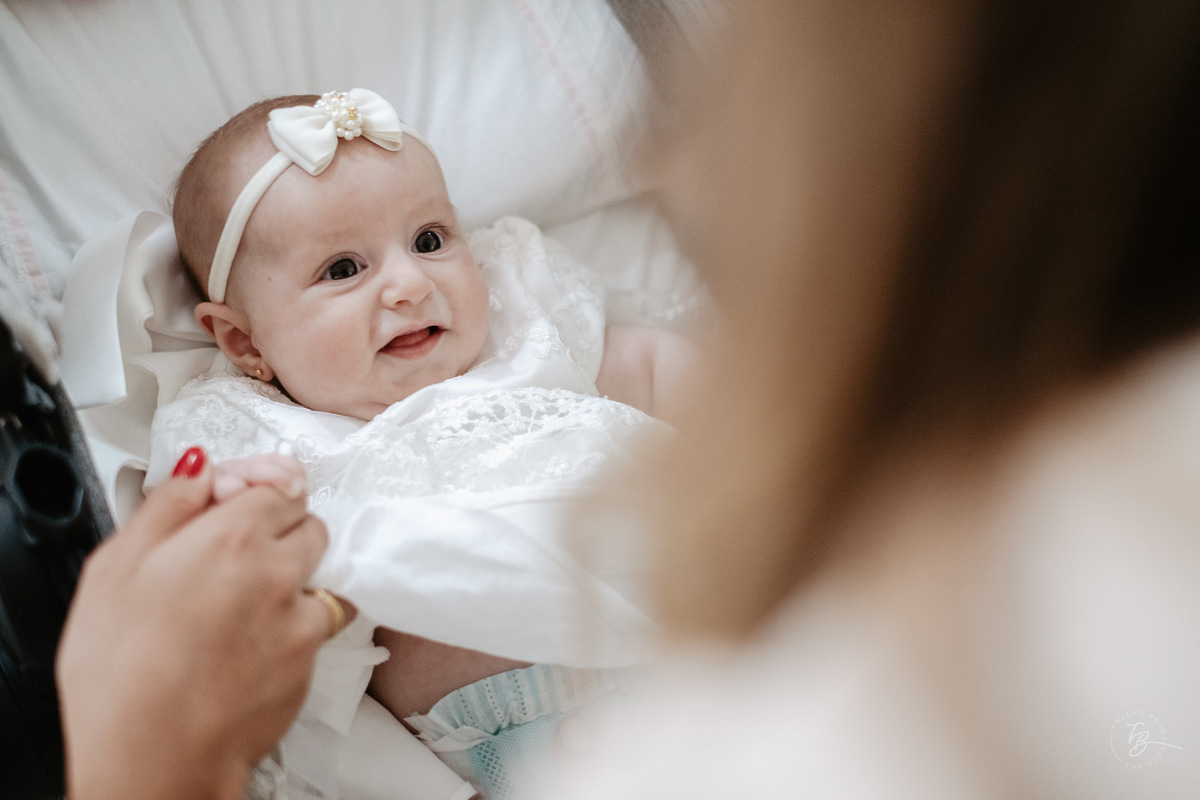 dia do batizado da Laura, por Thiago Braga fotografia. Documental de família