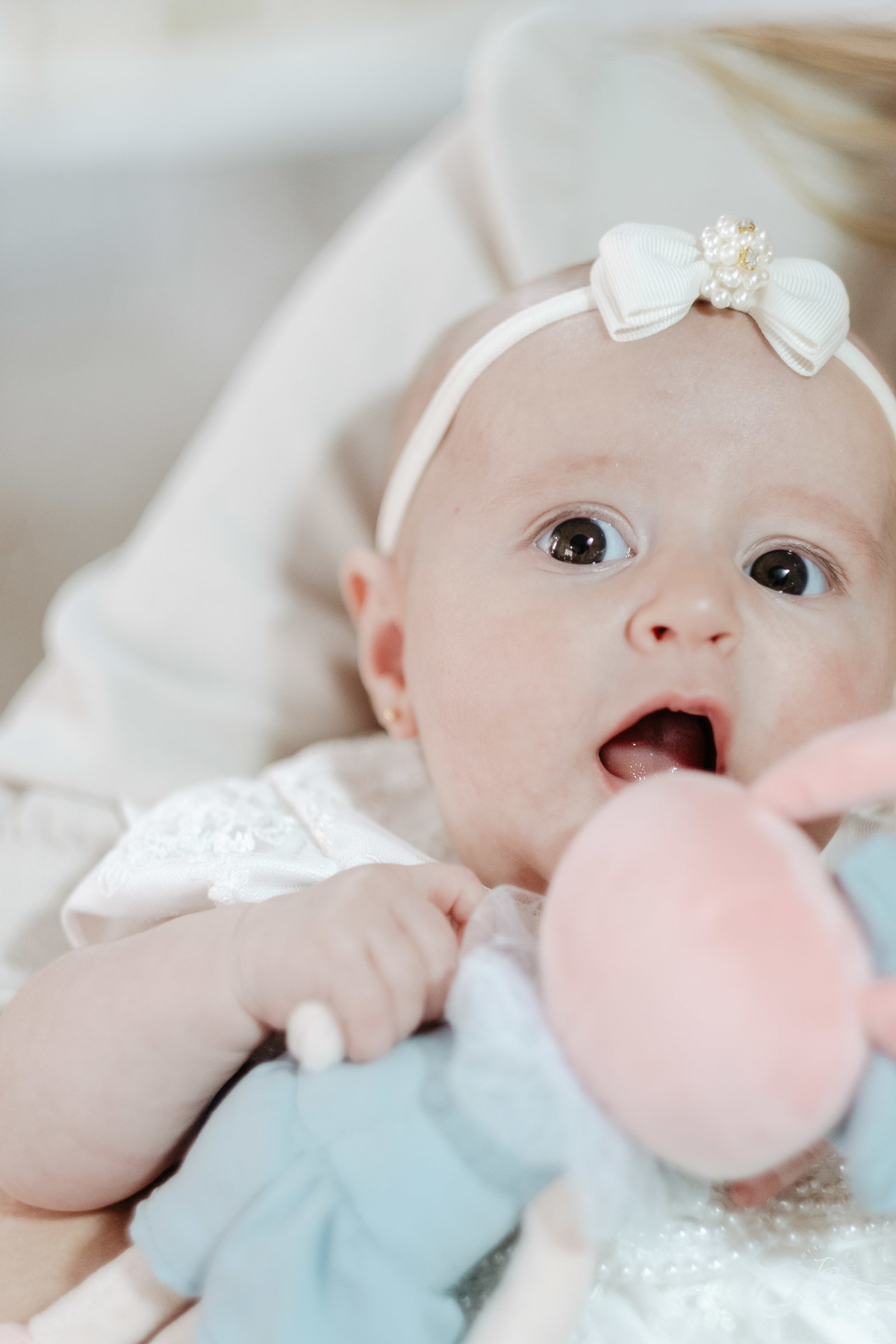 dia do batizado da Laura, por Thiago Braga fotografia. Documental de família