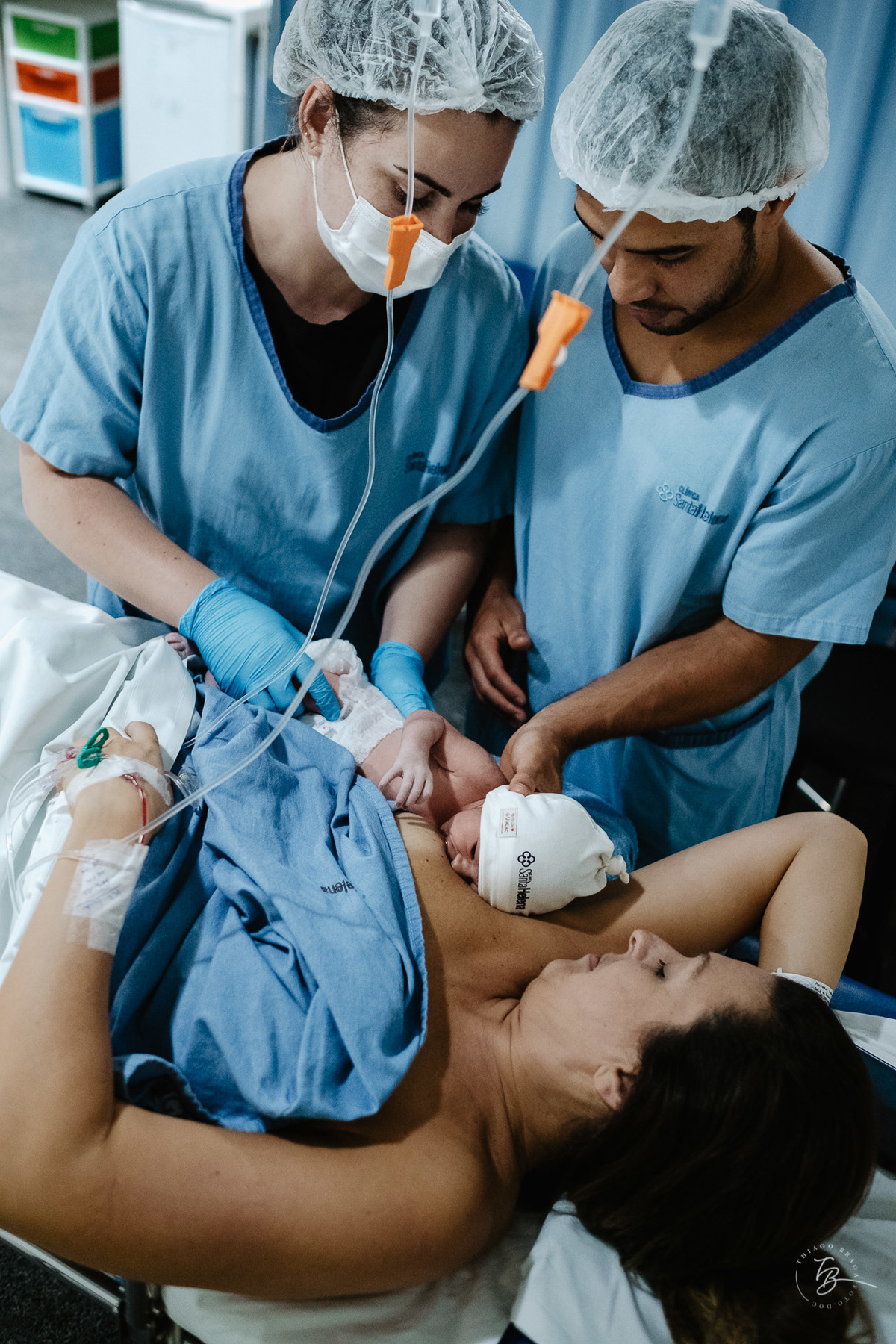 nascimento do Pedro, cesárea após indução na Clínica e Maternidade Santa Helena em Florianópolis, por Thiago Braga Fotografia. 