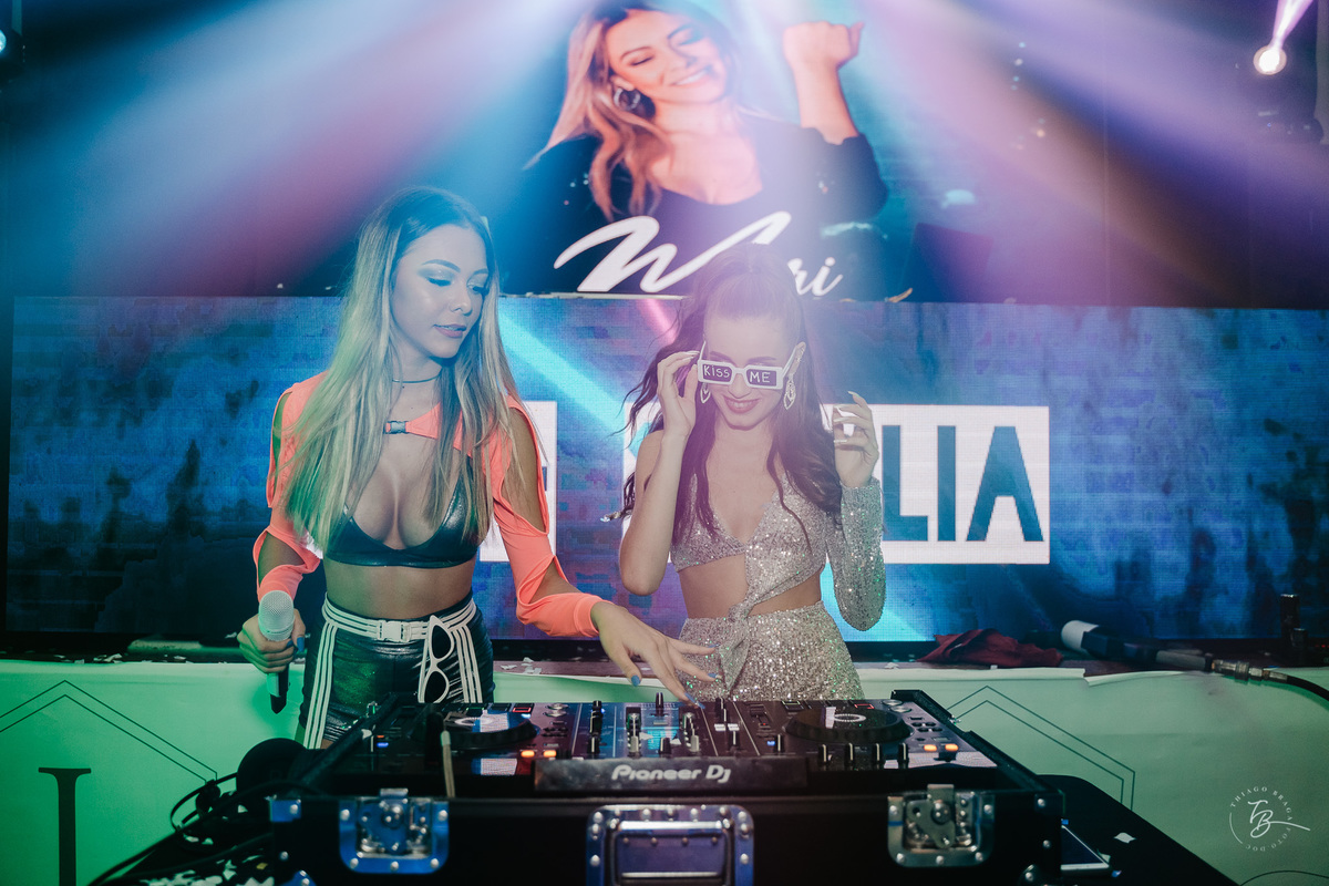 aniversário, festa de 15 anos no Clube 6 de janeiro em Florianópolis por Thiago Braga fotografia.