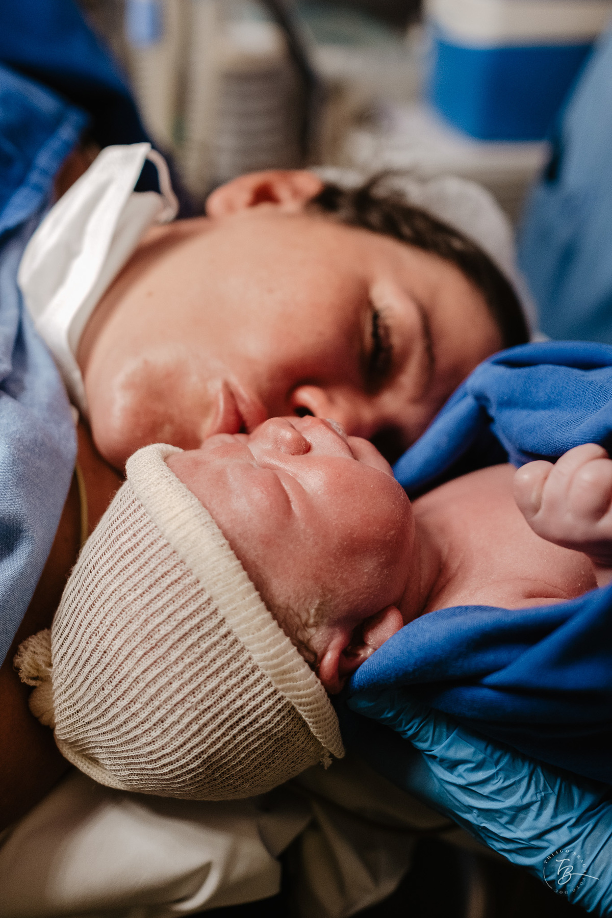 O dia do nascimento do Henry, por Thiago Braga Fotografia. Parto na maternidade Santa Helena em Florianópolis. 