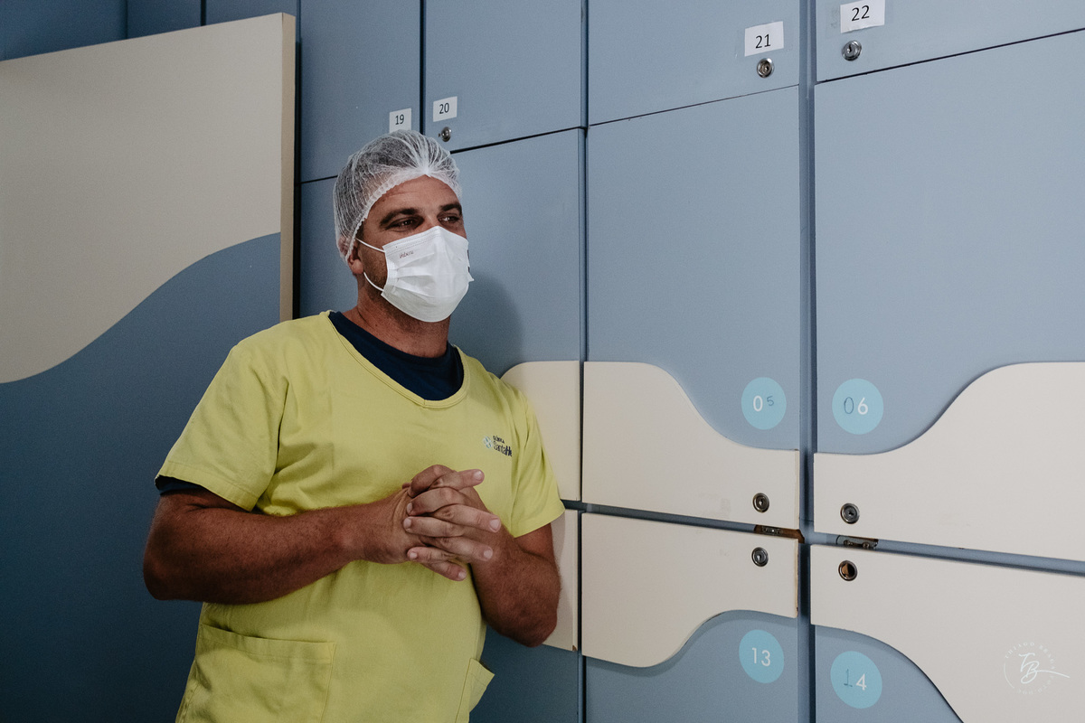 O dia do nascimento do Henry, por Thiago Braga Fotografia. Parto na maternidade Santa Helena em Florianópolis. 