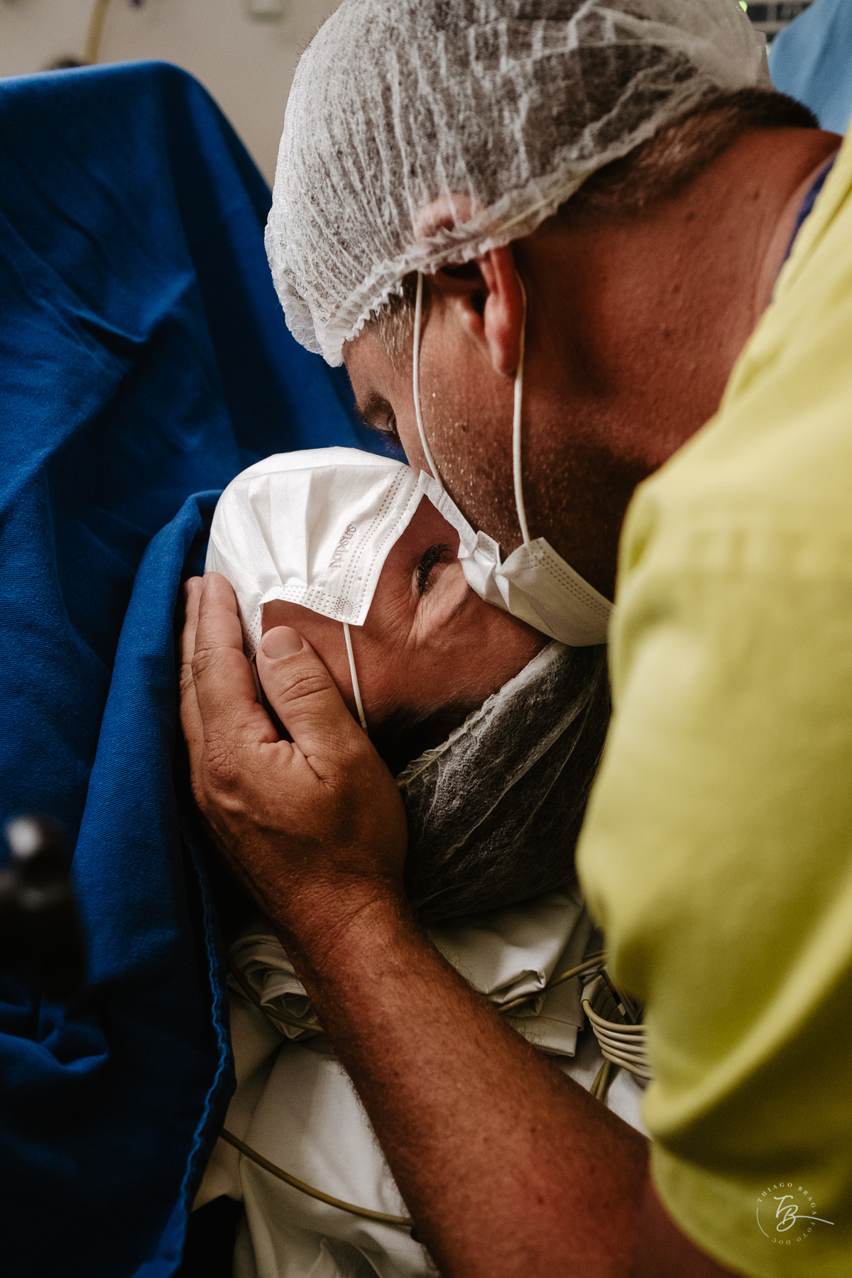 O dia do nascimento do Henry, por Thiago Braga Fotografia. Parto na maternidade Santa Helena em Florianópolis. 