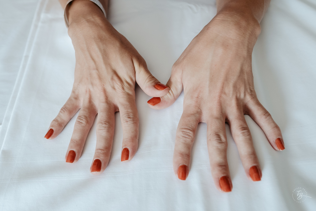 Parto normal, na maternidade Santa Helena em Florianópolis, por Thiago Braga Fotografia.