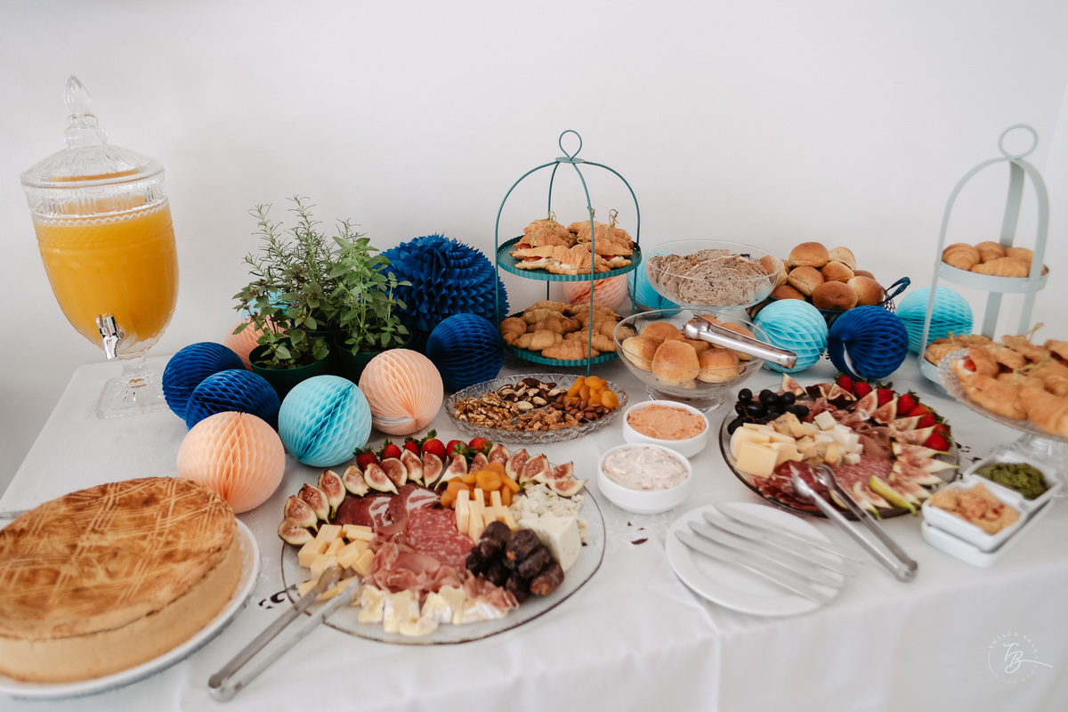 aniversário intimista, em casa, por Thiago Braga. Fotografia documental de aniversário. 