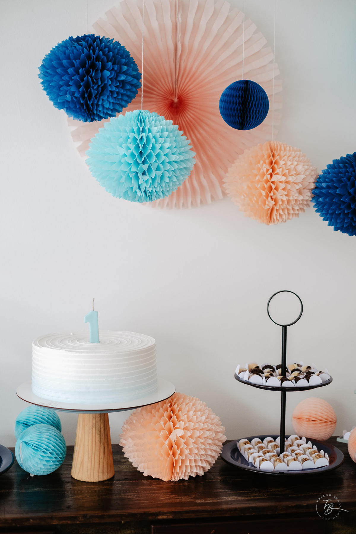 aniversário intimista, em casa, por Thiago Braga. Fotografia documental de aniversário. 