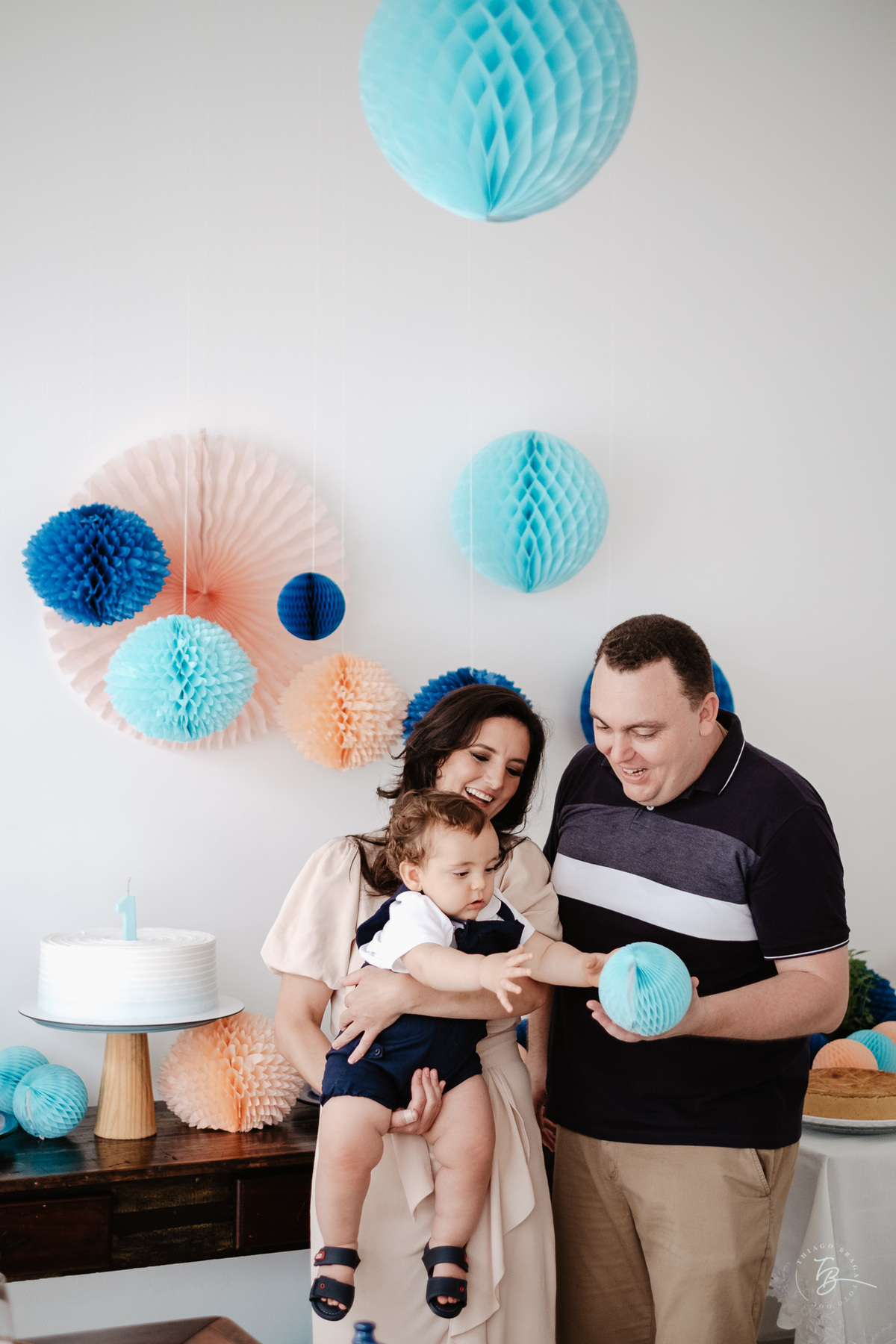 aniversário intimista, em casa, por Thiago Braga. Fotografia documental de aniversário. 