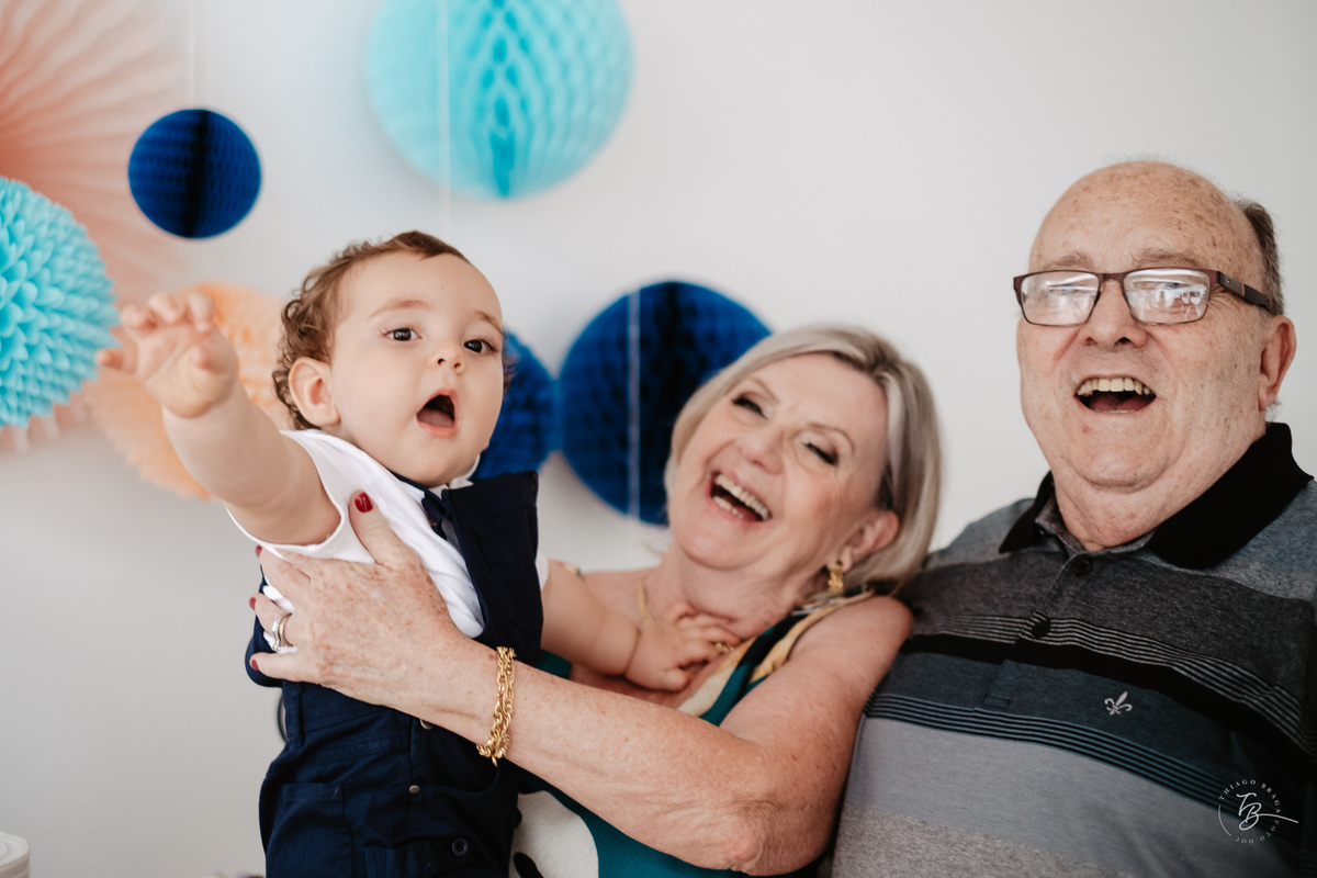 aniversário intimista, em casa, por Thiago Braga. Fotografia documental de aniversário. 