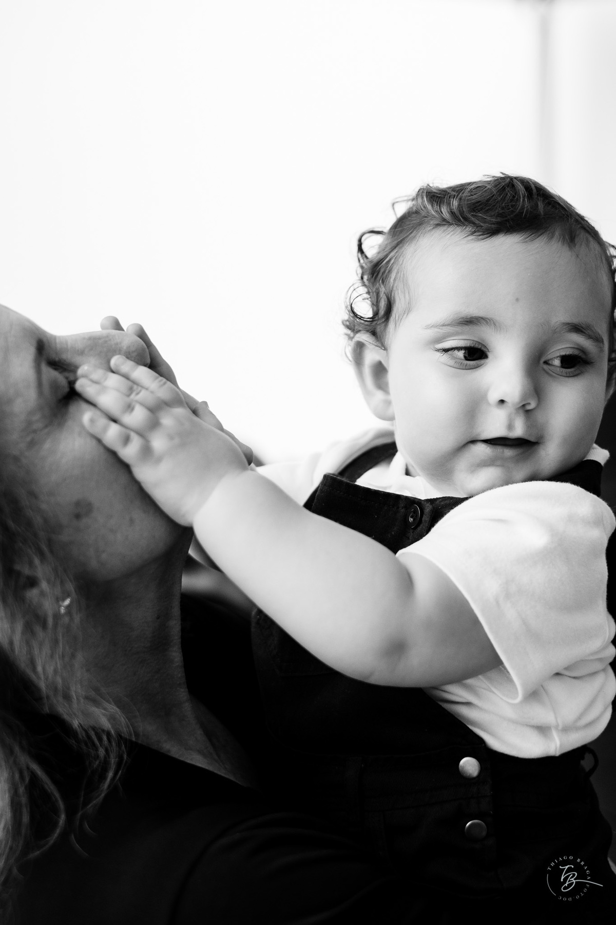 aniversário intimista, em casa, por Thiago Braga. Fotografia documental de aniversário. 