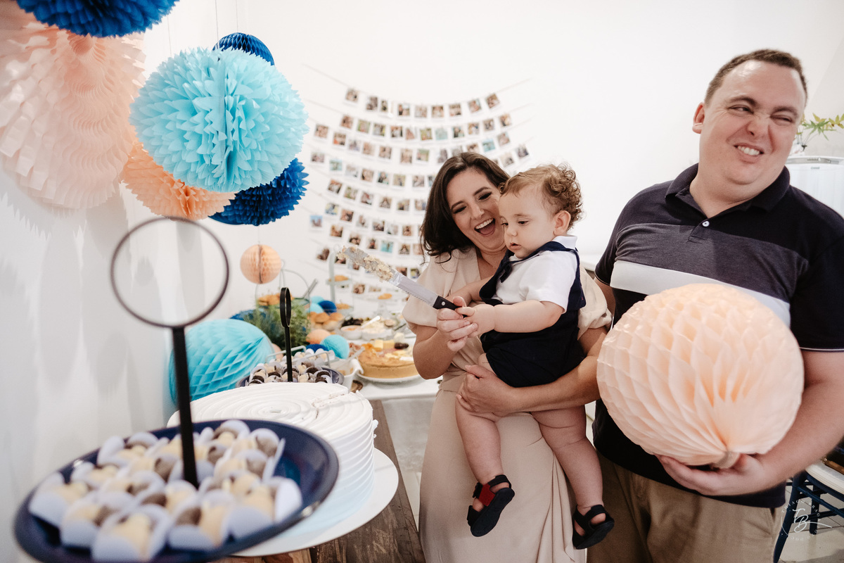 aniversário intimista, em casa, por Thiago Braga. Fotografia documental de aniversário. 