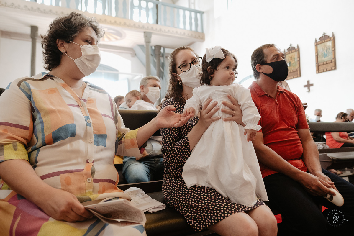 batizado no Ribeirão da ilha em Florianópolis, registrado de forma documental por Thiago Braga fotografia. 