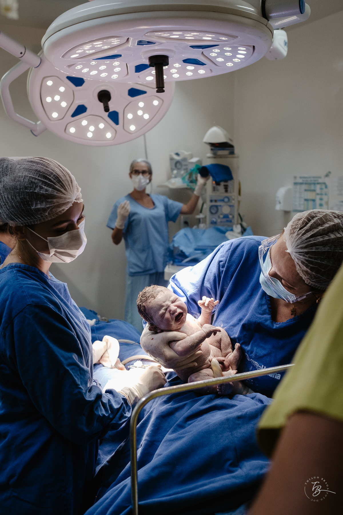Fotos de nascimento na Maternidade Santa Helena por Thiago Braga fotografia