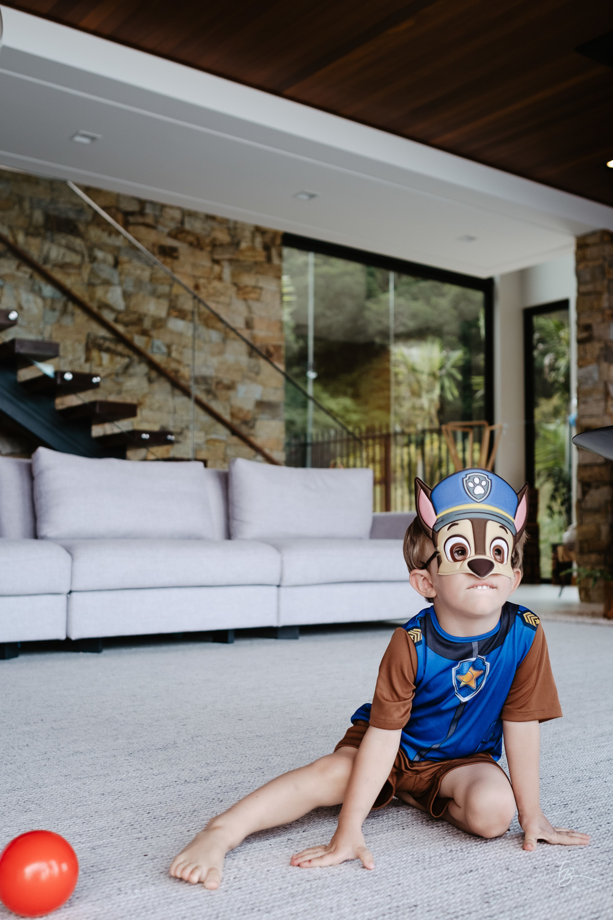 festa de criança em casa, registrada de forma documental por Thiago Braga fotografia. Lagoa da Conceição, aniversário infantil. 