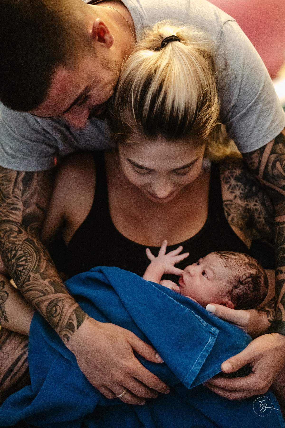 parto normal do nascimento do Lucca, na maternidade Santa Helena em Florianópolis, por Thiago Braga fotografia.